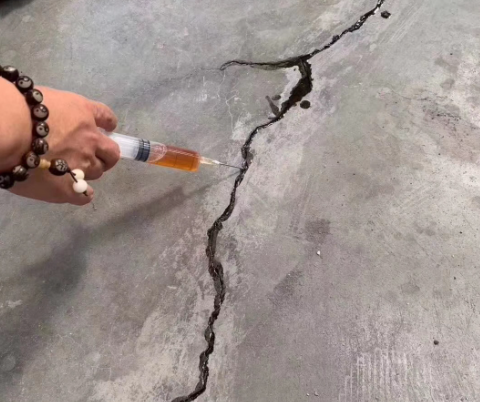 头屯河混凝土裂缝修补技术详解​