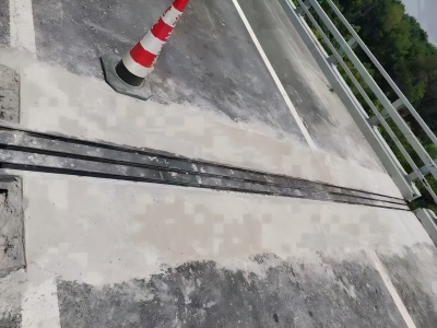 头屯河伸缩缝更换后浇筑材料快速结构修补料速砼的产品特点及施工流程​